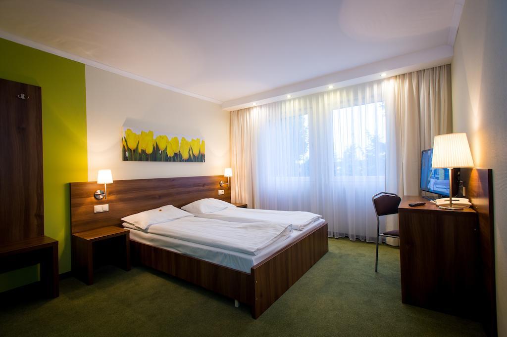 Hotel Europa Elblag Oda fotoğraf
